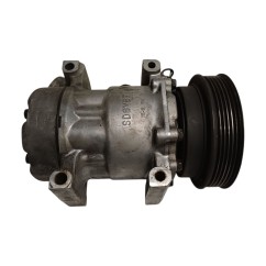 Compressore A/C RENAULT Clio Serie dal 01 al 05 - 7700273800 - 2744986