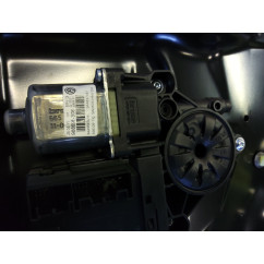 Motorino Alzavetro Anteriore Sinistro VOLKSWAGEN Passat Variant 5° Serie - 447142 - 447142