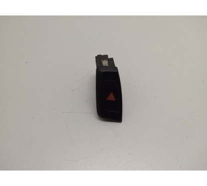 Pulsante luci di emergenza AUDI A4 Avant 8K5 dal 08 al 15 - 554151 - 554151