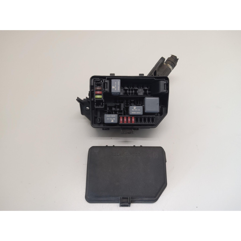 Centralina porta fusibili TOYOTA Yaris Serie dal 14 al 16