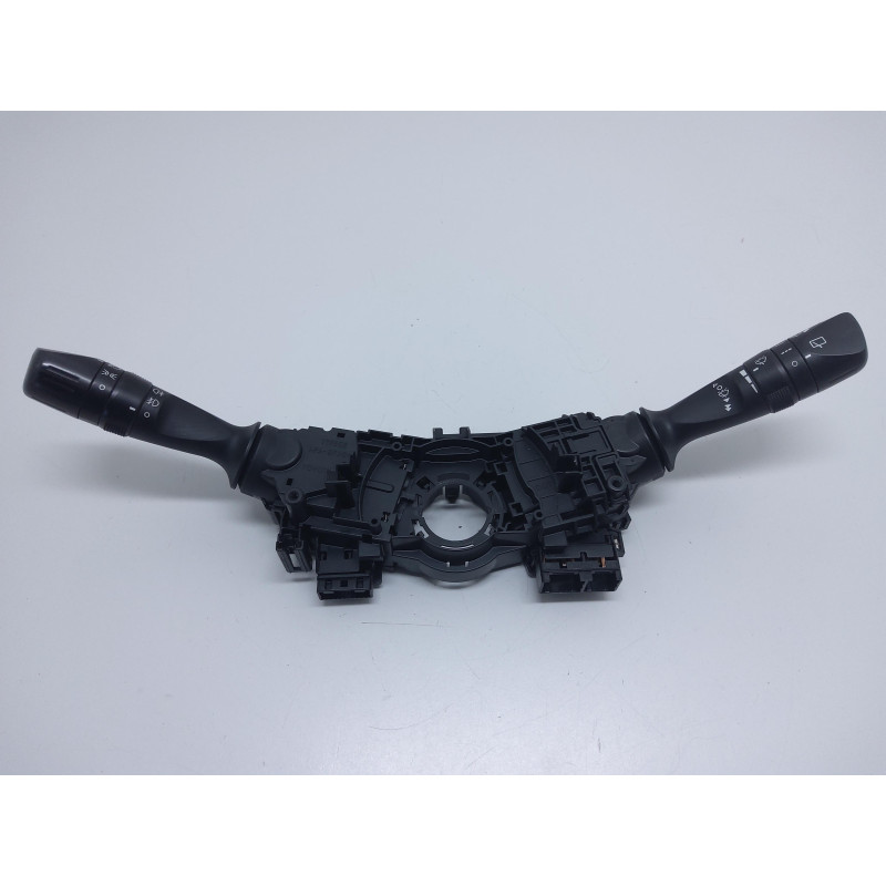 Devioluci TOYOTA Auris Station Wagon E180 dal 13 al 18