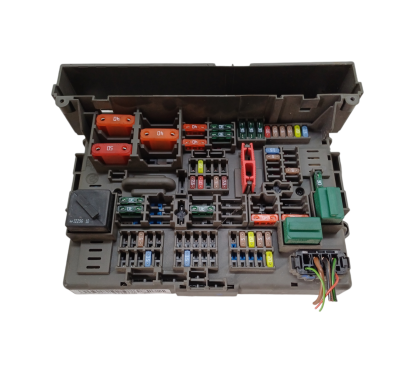 Scatola porta fusibili BMW X1 Serie E84 dal 09 al 15 - 1993104 - 1993104