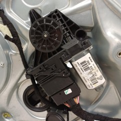 Alzacristallo elettrico post. DX VOLKSWAGEN Passat Berlina 3° Serie