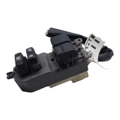 Pulsantiera Anteriore Sinistra TOYOTA Verso S P120 dal 10 al 16 - 8482052460 - 2434449