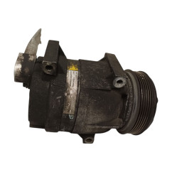 Compressore A/C RENAULT Trafic Furgone - 7700105765 - 2727771