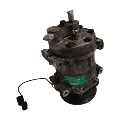 Compressore A/C VOLVO V40 S. Wagon 2° Serie - 8200040681 - 2757091