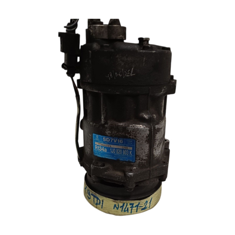 Compressore A/C VOLKSWAGEN Golf 4 Berlina dal 97 al 03