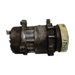 Compressore A/C VOLKSWAGEN Golf 4 Berlina dal 97 al 03 - 1J0820803K - 2753369