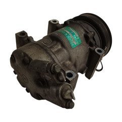 Compressore A/C RENAULT Clio Serie dal 01 al 05 - 7700273801 - 2746970