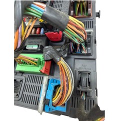 Scatola porta fusibili interna PEUGEOT 208 VAN dal 12 al 19 - 3651496 - 3651496