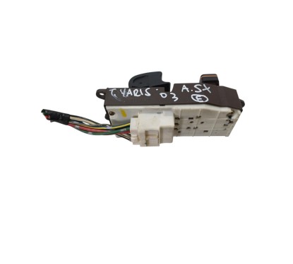 Pulsantiera Anteriore Sinistra TOYOTA Yaris Serie dal 03 al 05 - 8482010100 - 3685241