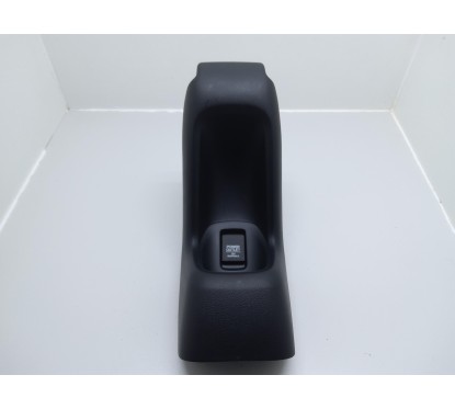 Rivestimento post. consolle centrale c/accendisigari in pell HONDA HR-V Serie dal 14 al 18 - 83406T7WA11ZA - 880172