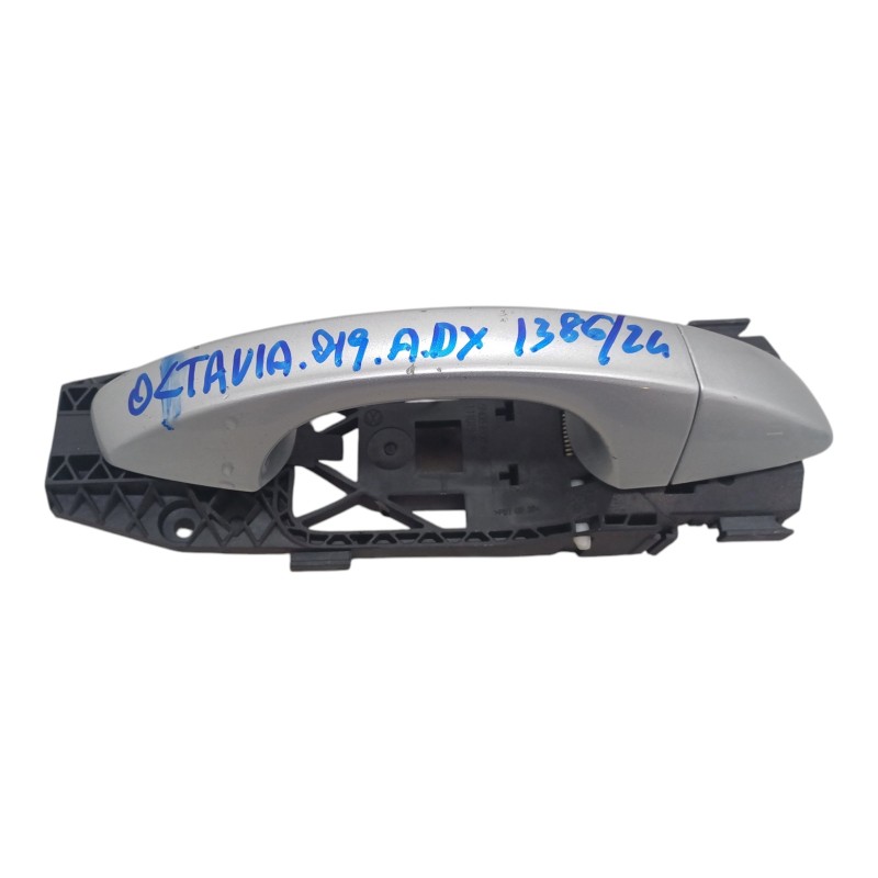 Maniglia esterna Anteriore Destra SKODA Octavia S.Wagon 5° Serie 5E5 dal 16 al 20